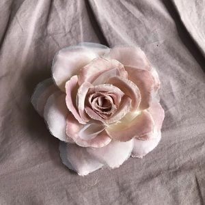 Rose pin accessory